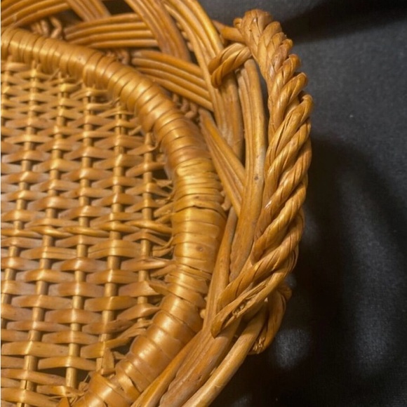 Vintage Oval Wicker Serving Tray Basket With Handles, 17x12 inches - Picture 5 of 10